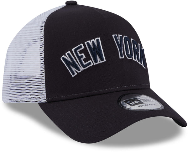 New Era - New York Yankees Women's 9FORTY Cap - Black Script