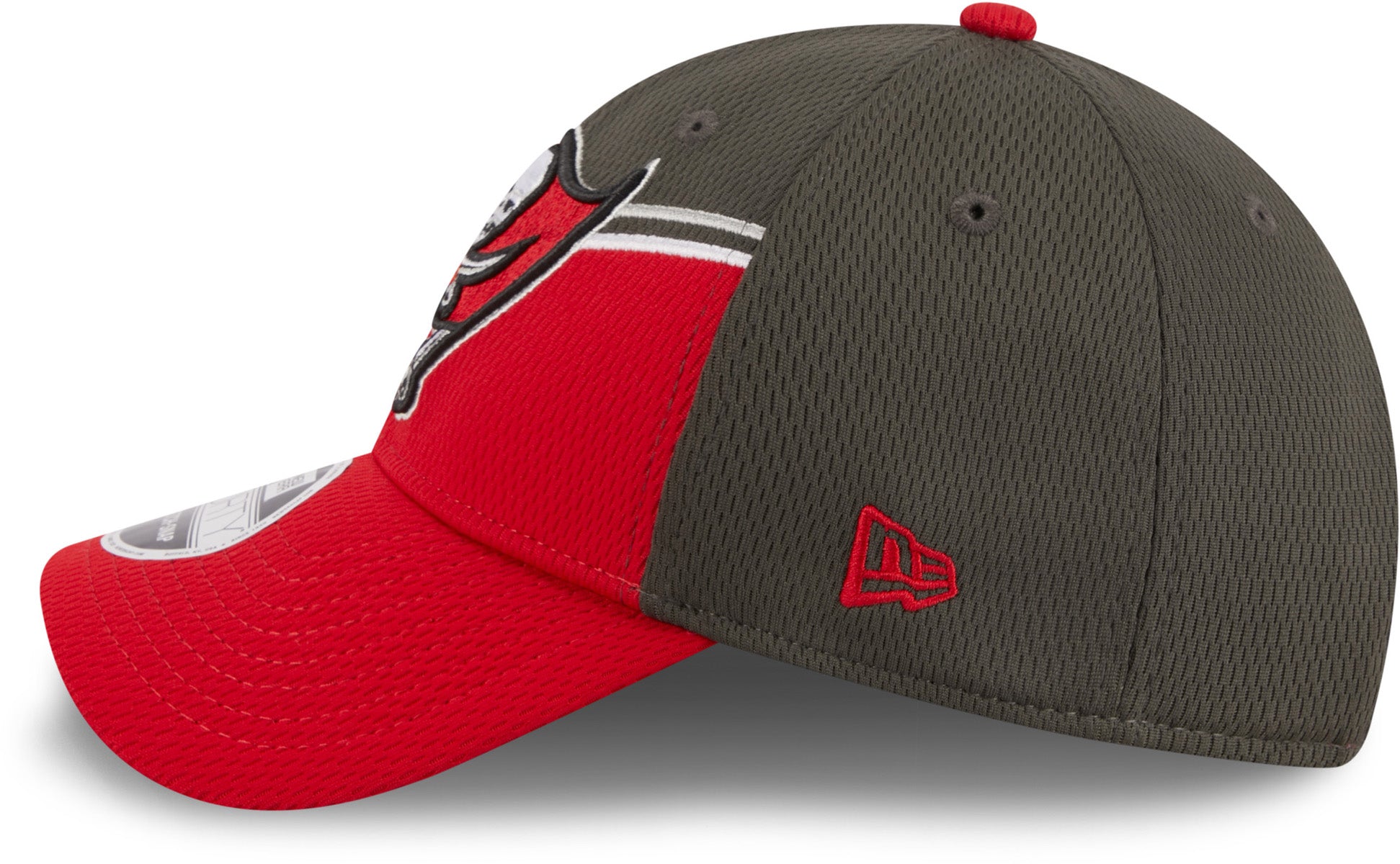 Tampa Bay Buccaneers NFL Sideline 2023 White 9FORTY Stretch Snap Cap